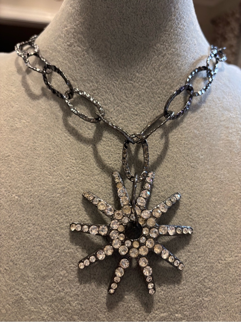 Crystal Starburst gunmetal vintage Pendant Necklace!